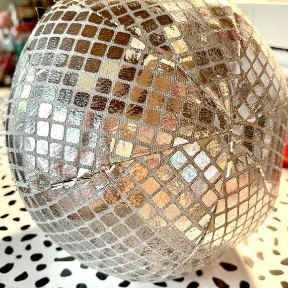 Disco ball pillow - Picture 4 of 6